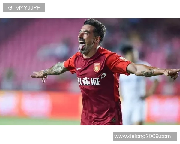 昔日辉煌如今孤影足球明星落寞背影的深情瞬间